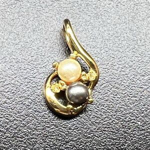Vintage~ Black Onyx, White Pearl & Cubic Zirconia Gold Plated Pendant